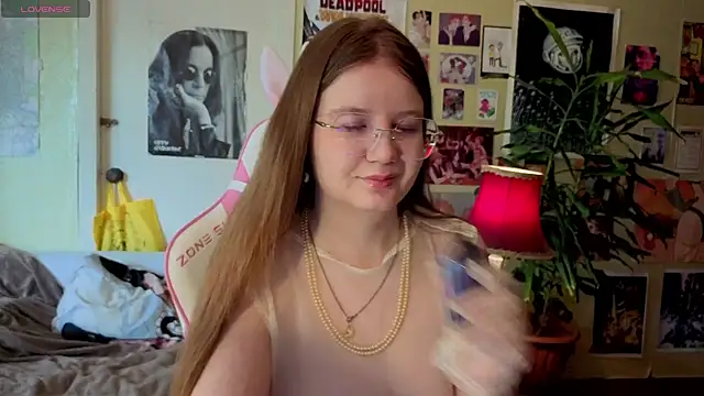 Sienna-Cow online show from 09-19-25, 10:38