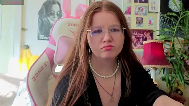 Sienna-Cow online show from 10-12-25, 11:42