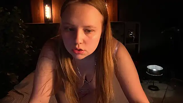 CrystallPaws online show from 11-28-25, 06:49