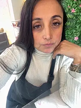 hotadhara01 online show from 11-04-25, 08:52