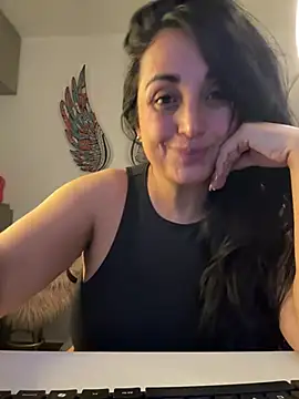 Snapshot of hotadhara01 chatting on 05-29-26, 01:09 hotadhara01 online show from 05-29-26, 01:09