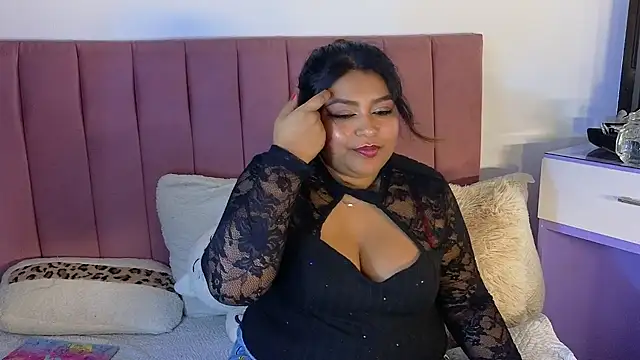 Hela Collins online show from 04-11-26, 07:45