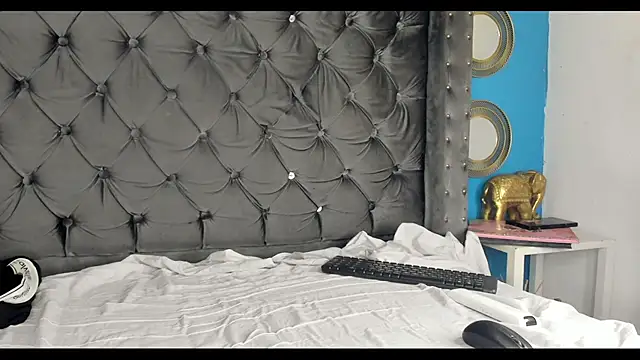 Snapshot of bxby_dolls chatting on 10-10-25, 03:27 bxby dolls online show from 10-10-25, 03:27