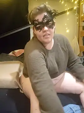 Snapshot of VeiledMuse chatting on 10-27-25, 01:09 VeiledMuse online show from 10-27-25, 01:09