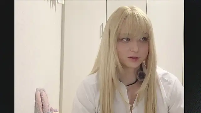 Mia032 online show from 10-25-25, 02:02