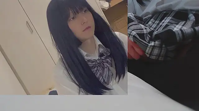 Mia032 online show from 11-14-25, 03:22