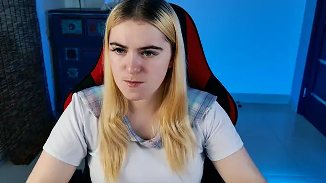 Stef Nicks online show from 10-24-25, 06:21