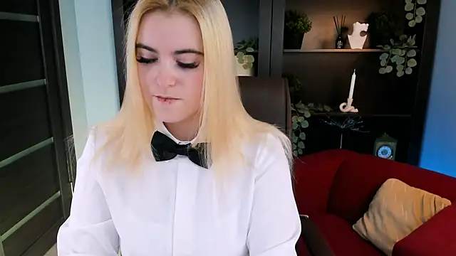 Stef Nicks online show from 11-21-25, 05:17