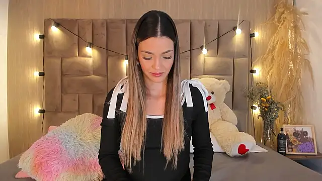 ClaradelMar online show from 02-23-26, 10:23