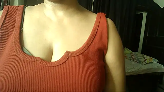 Snapshot of Anaconda-Mall chatting on 05-19-26, 06:58 Anaconda-Mall online show from 05-19-26, 06:58