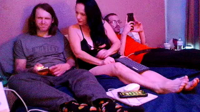 Snapshot of EllaMira44 chatting on 11-01-25, 01:40 EllaMira44 online show from 11-01-25, 01:40