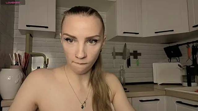 Snapshot of Edena_ chatting on 06-21-26, 08:11 Edena online show from 06-21-26, 08:11