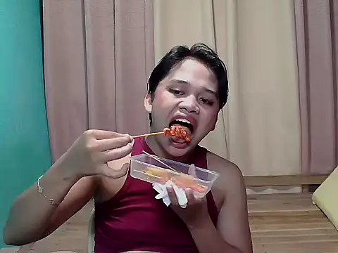 Snapshot of pinaymorena_zeinab chatting on 07-03-26, 10:43 pinaymorena zeinab online show from 07-03-26, 10:43