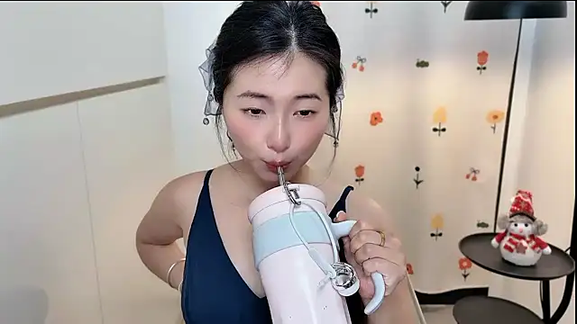 Rosalind xixi online show from 03-31-26, 10:15