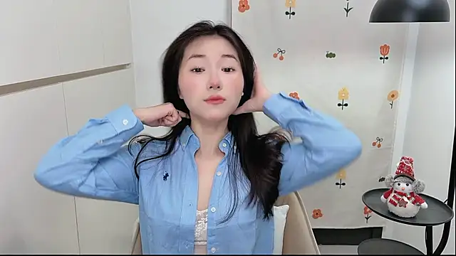 Rosalind xixi online show from 05-18-26, 04:07