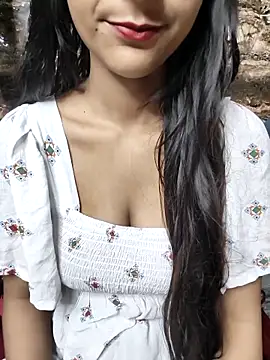 Snapshot of Indian-Aleena chatting on 10-30-25, 05:24 Indian-Aleena online show from 10-30-25, 05:24