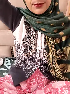 Snapshot of Indian-Aleena chatting on 02-05-26, 05:56 Indian-Aleena online show from 02-05-26, 05:56