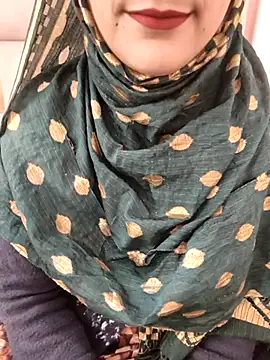 Snapshot of Indian-Aleena chatting on 02-09-26, 06:06 Indian-Aleena online show from 02-09-26, 06:06