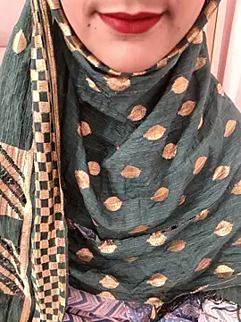 Snapshot of Indian-Aleena chatting on 03-28-26, 04:45 Indian-Aleena online show from 03-28-26, 04:45