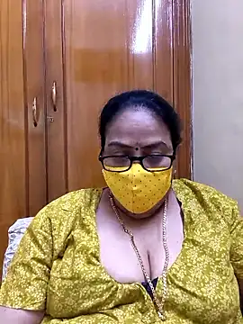 Snapshot of heera-rani chatting on 06-12-26, 10:03 heera-rani online show from 06-12-26, 10:03