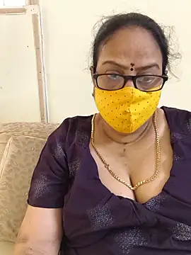 Snapshot of heera-rani chatting on 06-15-26, 05:31 heera-rani online show from 06-15-26, 05:31