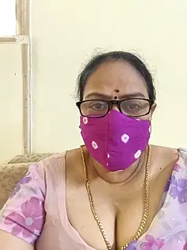 Snapshot of heera-rani chatting on 06-22-26, 05:48 heera-rani online show from 06-22-26, 05:48