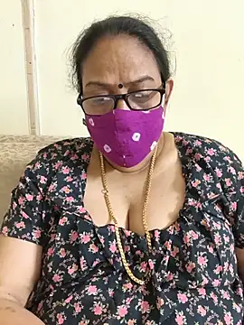 Snapshot of heera-rani chatting on 06-27-26, 01:50 heera-rani online show from 06-27-26, 01:50