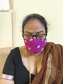 Snapshot of heera-rani chatting on 06-28-26, 04:18 heera-rani online show from 06-28-26, 04:18