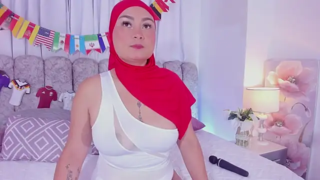 Snapshot of azaharaaa_ chatting on 06-19-26, 11:47 azaharaaa online show from 06-19-26, 11:47