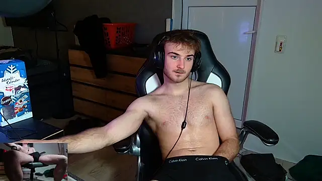 Snapshot of Rudi2007Eye chatting on 12-13-25, 08:47 Rudi2007Eye online show from 12-13-25, 08:47