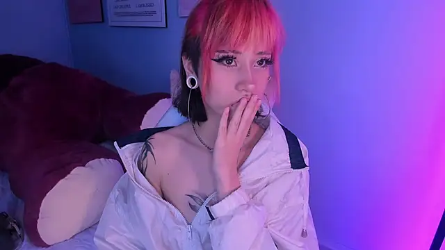 Hannahpage online show from 05-20-26, 12:22
