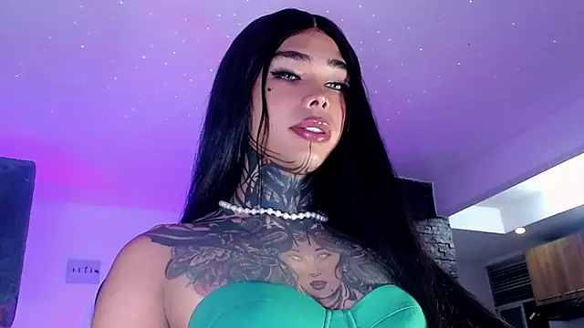 Snapshot of deborahotts chatting on 04-15-26, 08:43 deborahotts online show from 04-15-26, 08:43