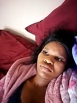 Seductive Yellow Titties online show from 09-28-25, 01:05