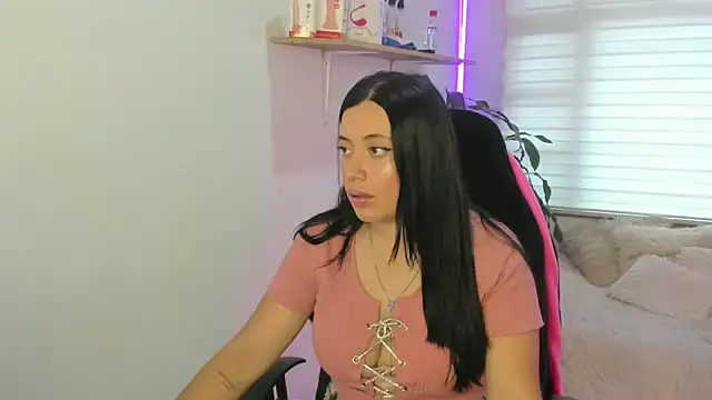 Snapshot of celeste_bonnet1 chatting on 09-18-25, 07:16 celeste bonnet1 online show from 09-18-25, 07:16