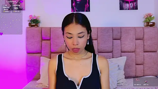 ScarlettLuxe online show from 01-12-26, 07:52