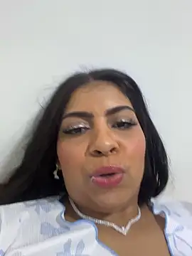 Snapshot of Rachellcooperrr chatting on 06-16-26, 07:55 Rachellcooperrr online show from 06-16-26, 07:55