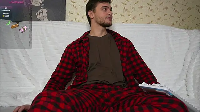 johnstoneisland online show from 12-22-25, 09:17