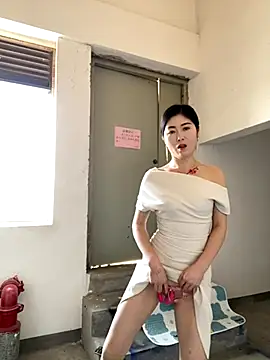 xtt1689999 online show from 11-30-25, 04:27