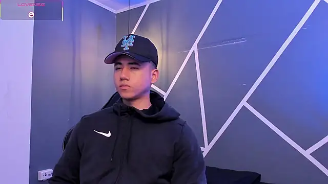 Snapshot of Draven_Marceaux chatting on 02-14-26, 11:40 Draven Marceaux online show from 02-14-26, 11:40