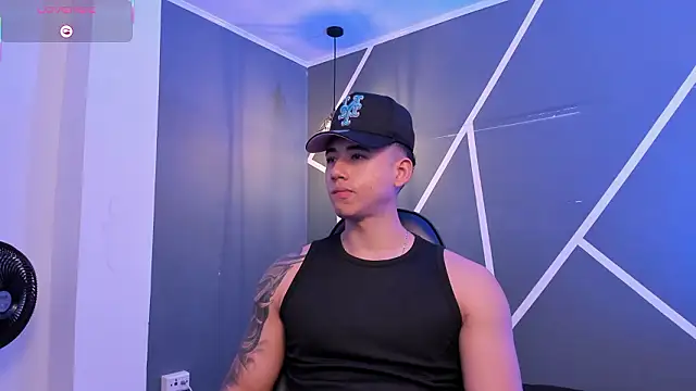 Snapshot of Draven_Marceaux chatting on 02-18-26, 11:39 Draven Marceaux online show from 02-18-26, 11:39