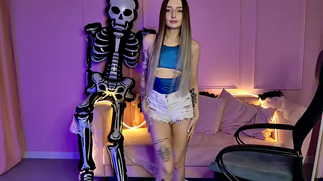 AliceLids online show from 10-20-25, 01:11