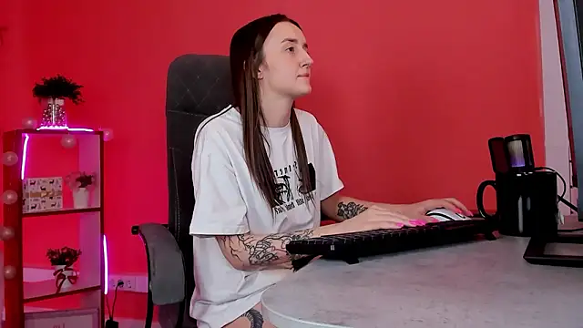 Snapshot of AliceLids chatting on 02-03-26, 01:16 AliceLids online show from 02-03-26, 01:16