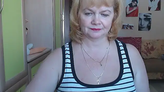 LilyHotlens online show from 10-01-25, 08:20