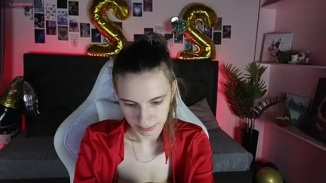 kaleriyaa  online show from 12-22-25, 01:35