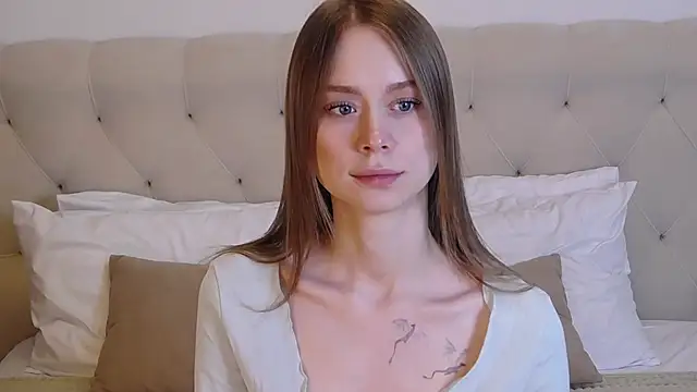 KarolinaConner online show from 11-25-25, 04:12