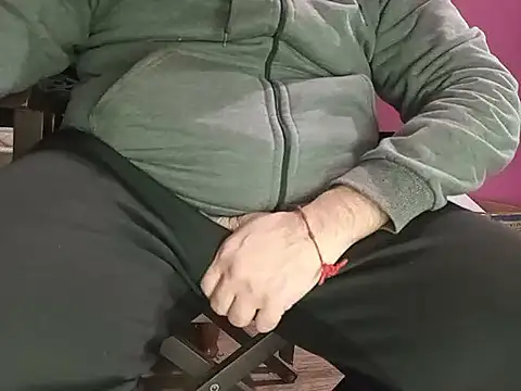Snapshot of BabyBearMilk chatting on 05-30-26, 05:26 BabyBearMilk online show from 05-30-26, 05:26