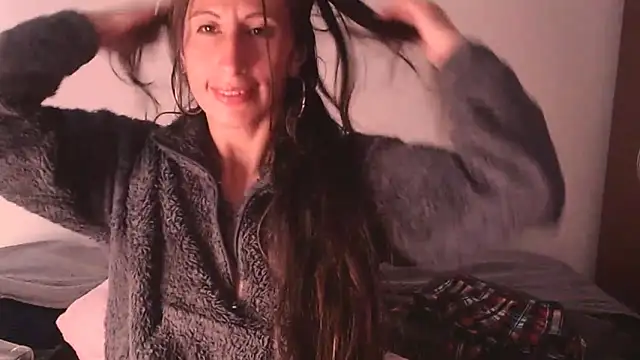Snapshot of NathaSlave chatting on 04-23-26, 12:29 NathaSlave online show from 04-23-26, 12:29