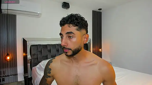 Snapshot of MARC_THOMPSON_ chatting on 09-14-25, 01:05 MARC THOMPSON online show from 09-14-25, 01:05