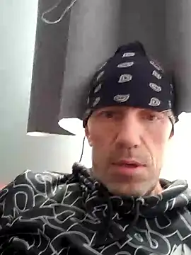 Snapshot of djcarey369159 chatting on 10-15-25, 08:20 djcarey369159 online show from 10-15-25, 08:20