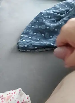 nikfu274 online show from 10-05-25, 07:28